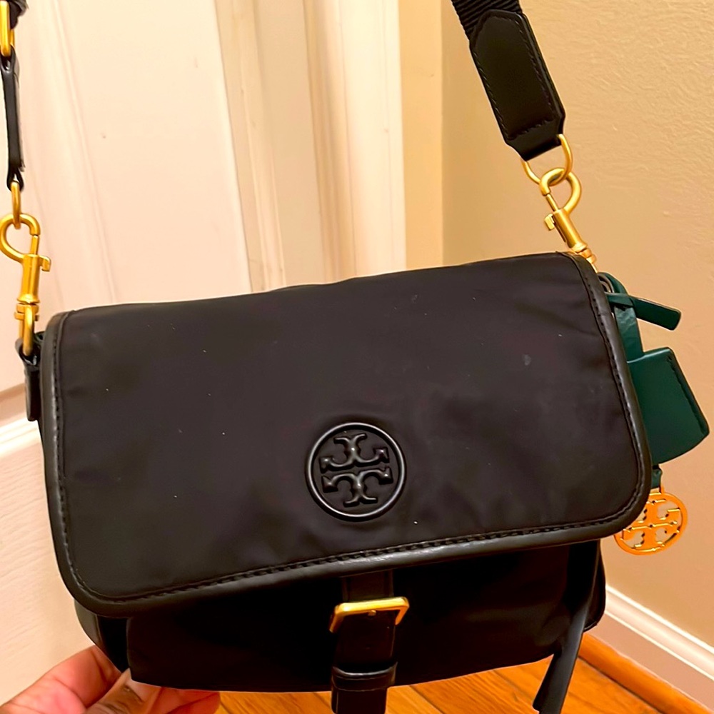Tory Burch purse with detachable strap .. black